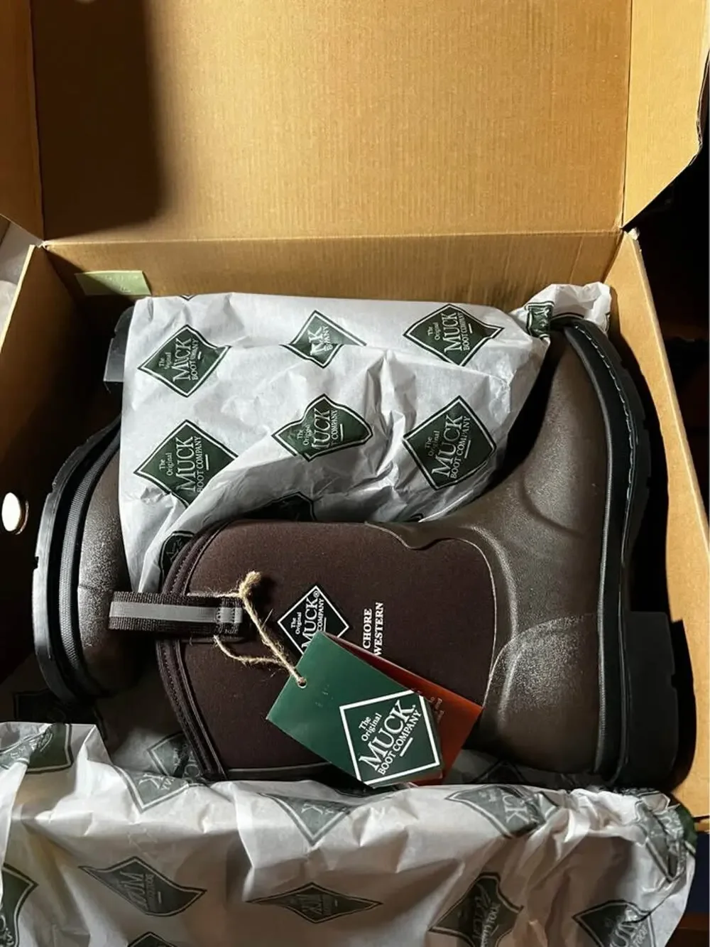Size 8M Muck boot MCHWM90 TSC3966 BRAND NEW SHIPS ASAP